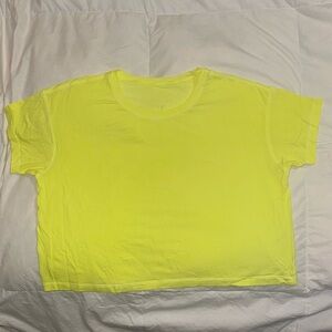Lululemon Cates tee faded size 6